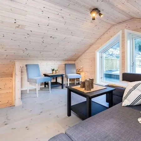 Modern With Panoramic View Of The Nisser Hébergement de vacances Trontveit